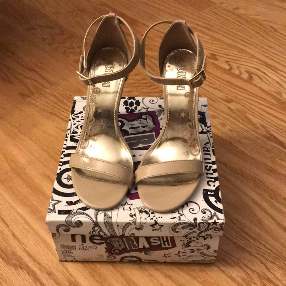BRASH tan heels. Size 7